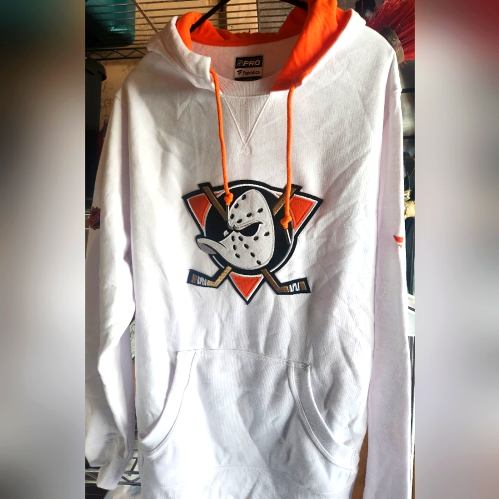 Fanatics Anaheim Ducks white hoodie size large. Limited edition NWOT